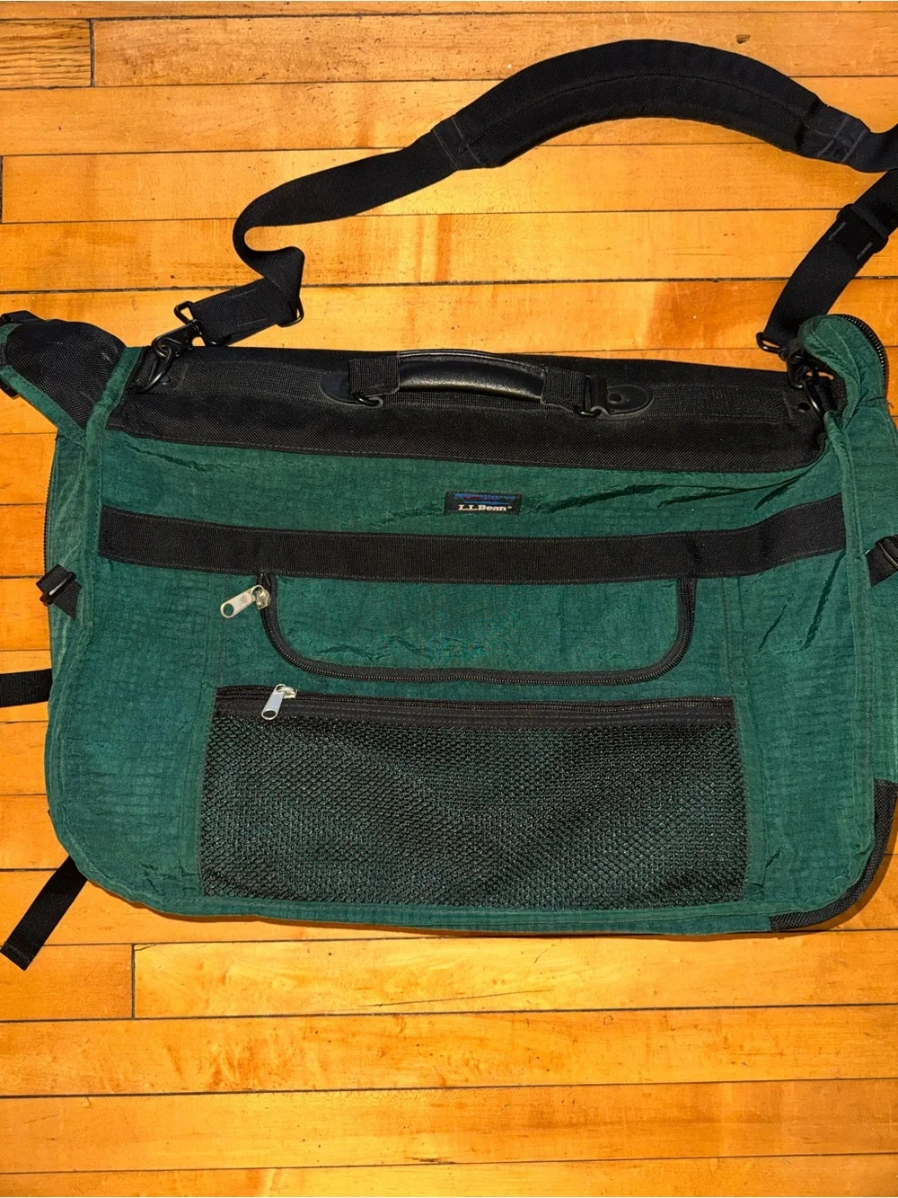 L.L. Bean Green Travel Garment Bag Carry On Suit Bag with Shoulder Strap